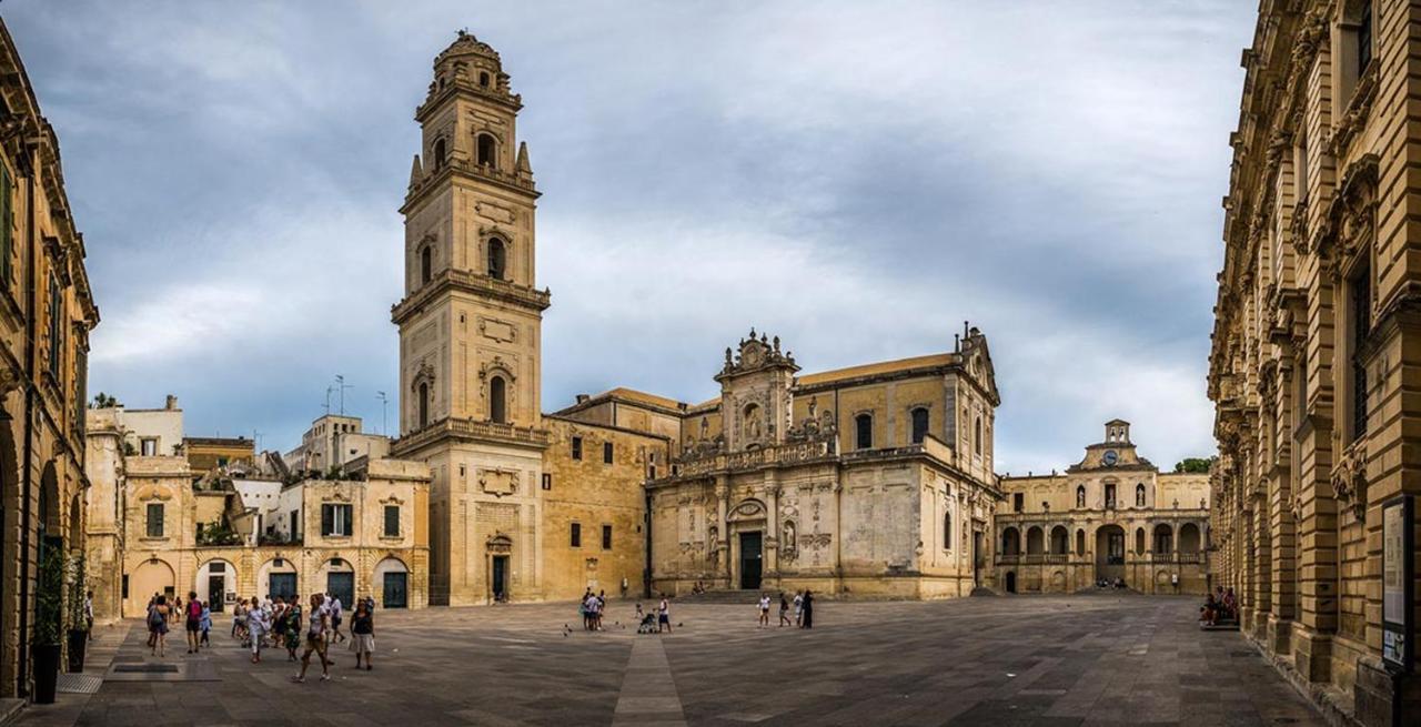 Ferrante D'Aragona Rooms Lecce Exterior foto